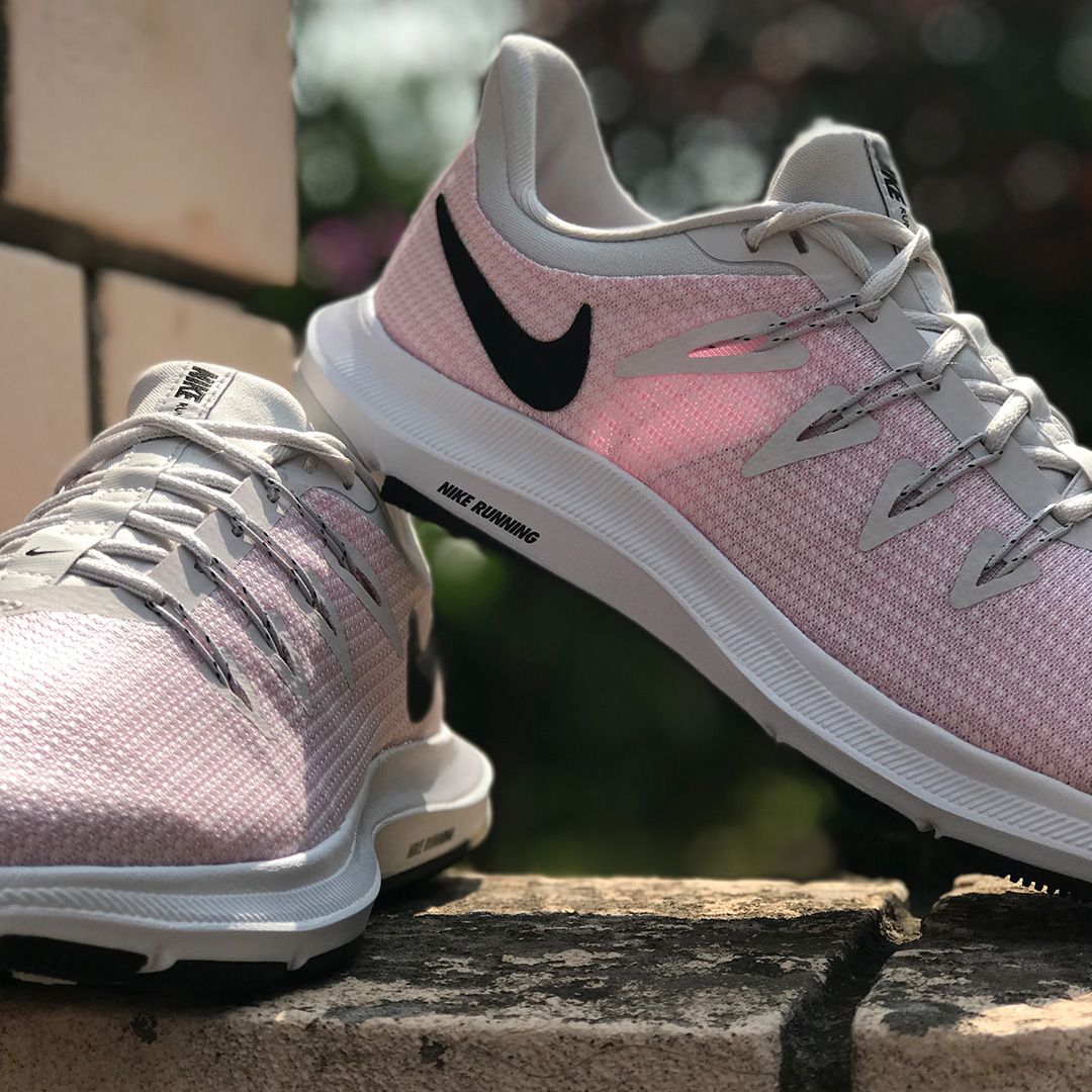 Nike wmns nike quest 1.5 top