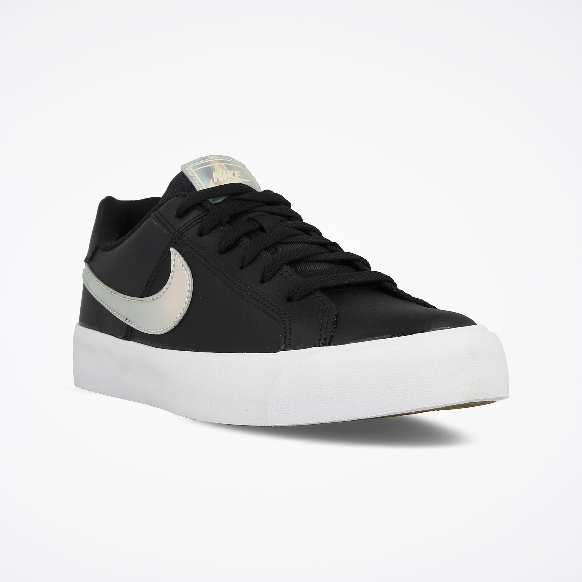 patike wmns nike court royale ac