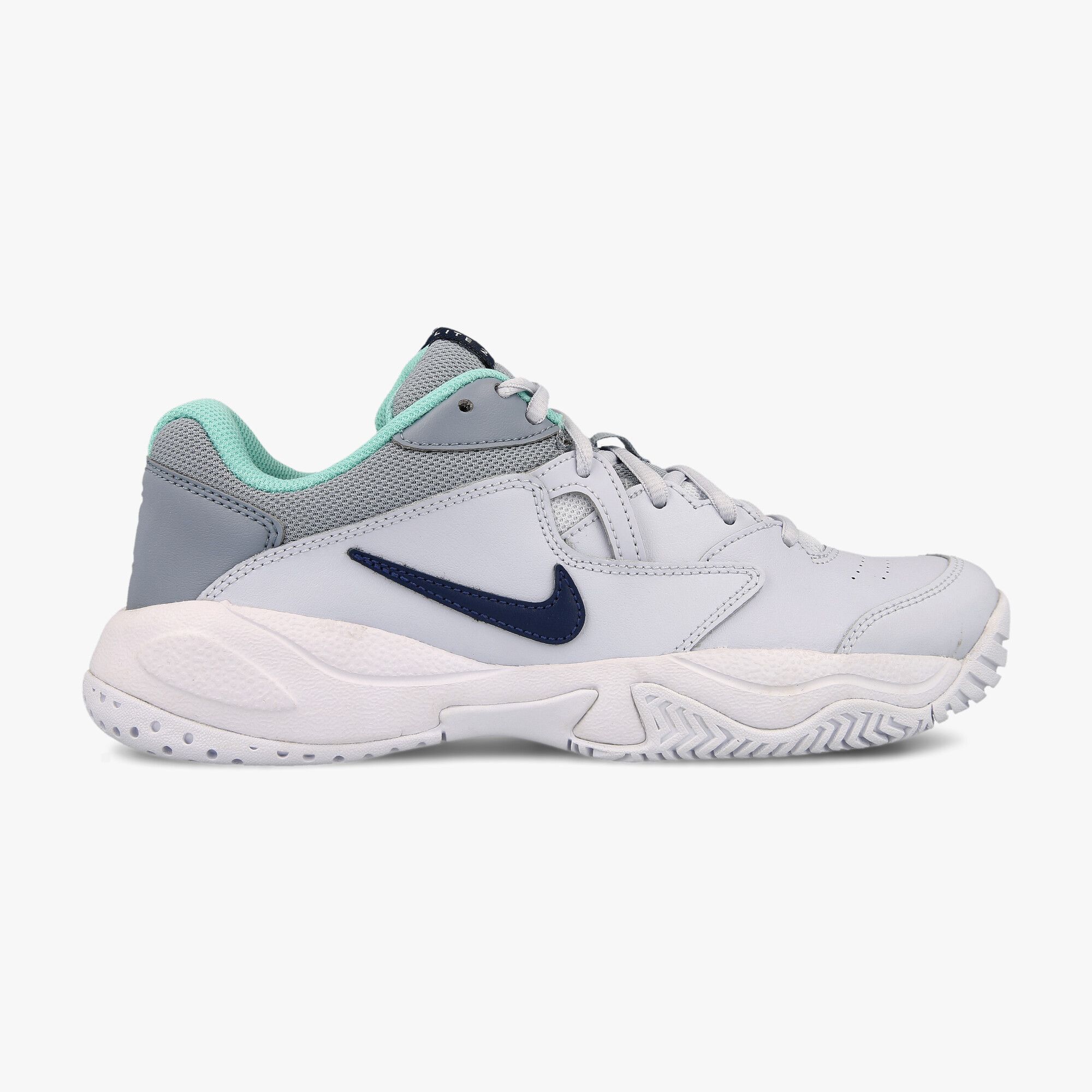 ar8838 nike