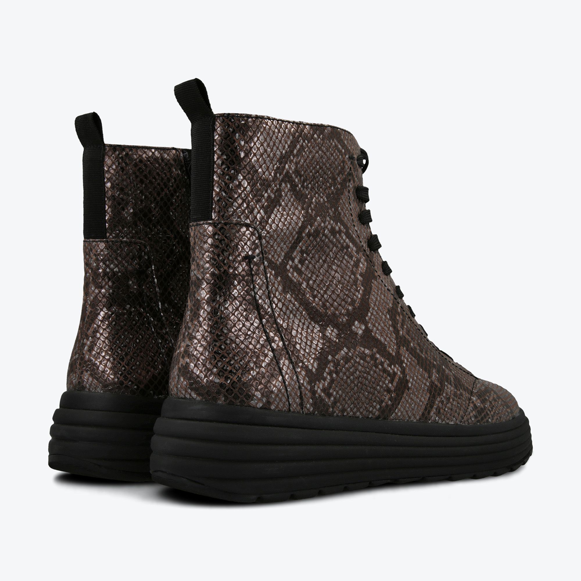 Geox J PHAOLAE GIRL A Girls's Children's Mid Boots In Black