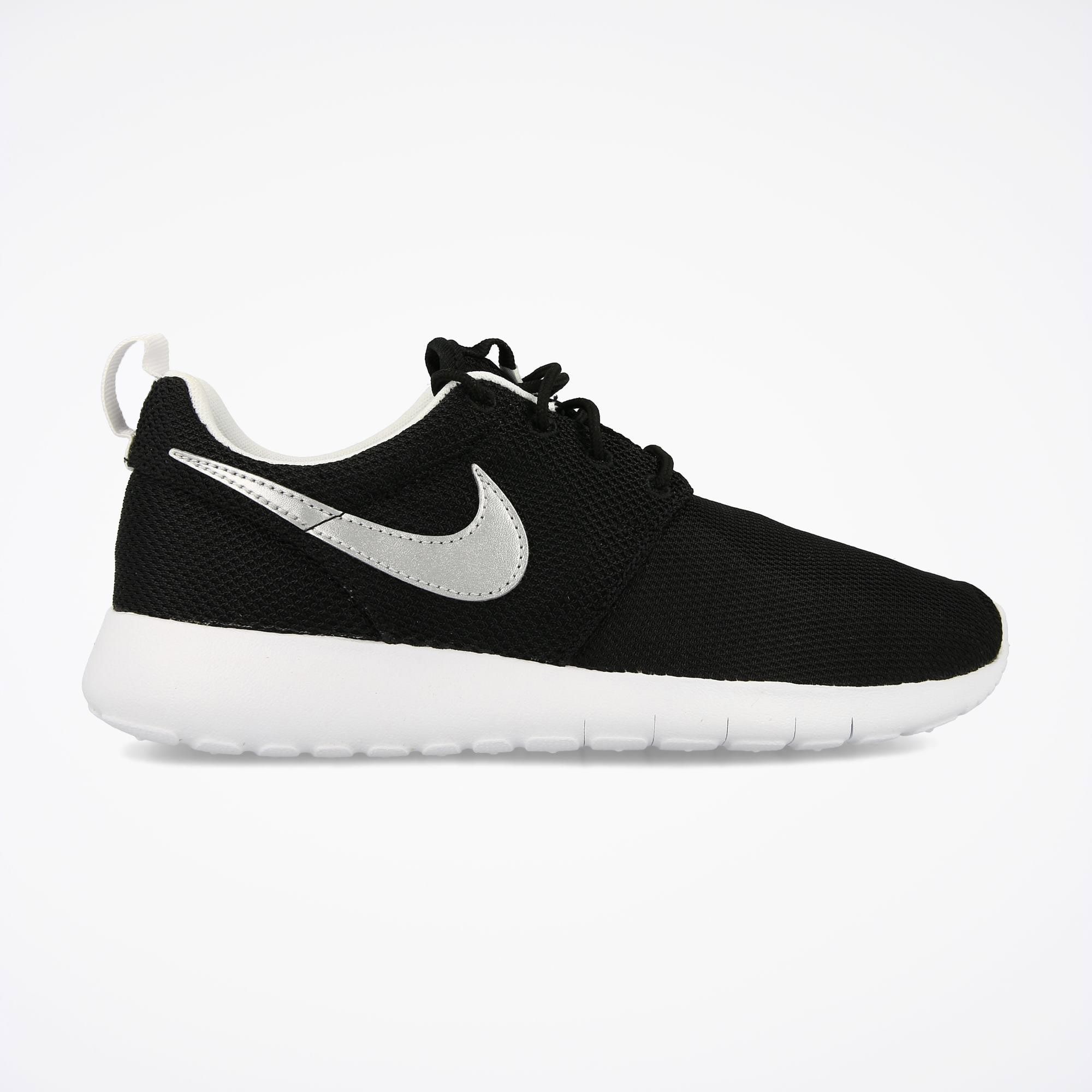 nike roshe cena